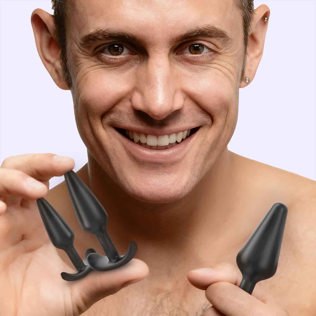 BEISAR Baki prostate massager held in hand