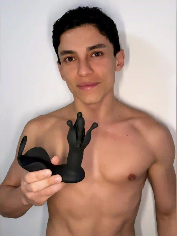 Joaquinsantanax with BEISAR Pixel anal toy showcasing product experience and feature highlights